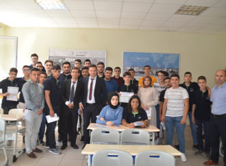 Geleceğin mühendisleri ilk sınıfı tam not ile geçti