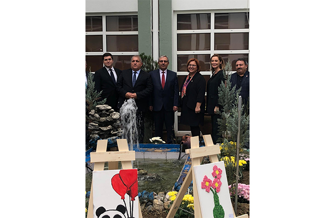 Özel çocuklara eğitim desteği