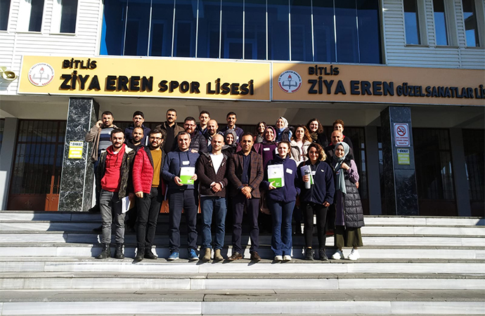 ÖRAV’dan Bitlis’teki öğretmenlere eğitim