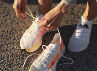 Adidas ve Allbirds, en düşük karbon emisyonuna sahip koşu ayakkabısını üretti
