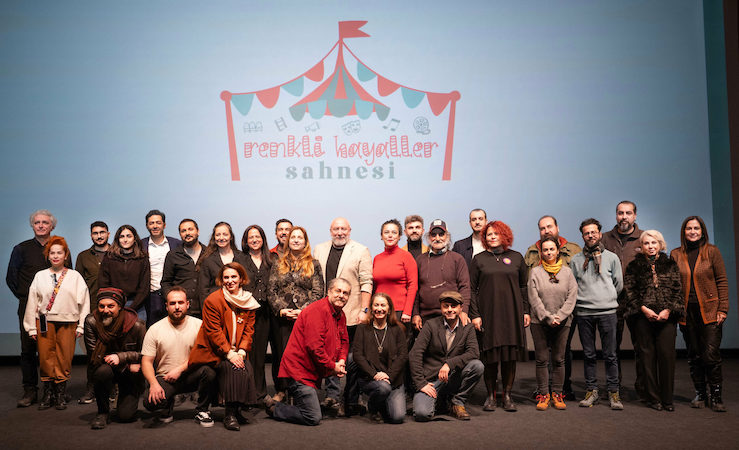 Renkli Hayaller Sahnesi: Umuda yönelik temiz bir sayfa