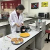Ortaokul öğrencisi bitki özlerinden ekmeğin küflenmesini geciktiren katkı maddesi üretti