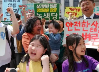 Güney Kore’de bebeklerden hükümete dava 