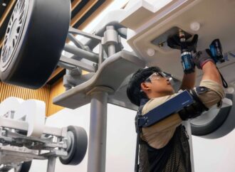 Hyundai ve Kia’dan çalışanlara güç veren giyilebilir robotik kol