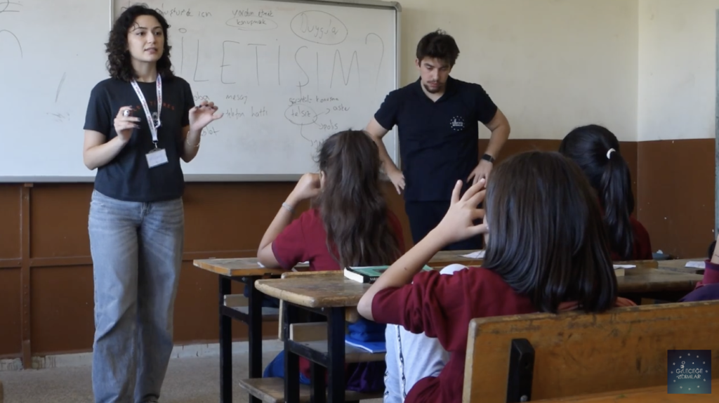 Geleceğe Adımlar Derneği, 18.⁠ ⁠adım için Şanlıurfa’da Urfa Yaylak Ortaokulu’ndaydı