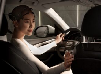 Audi Vietnam tüketicilerin araç seçimine yardımcı olmak için beyin dalgalarını okuyor
