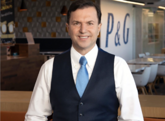 P&G’nin Yıldız Anneler Projesi, Ömür Kurt imzasıyla kitaba dönüştü