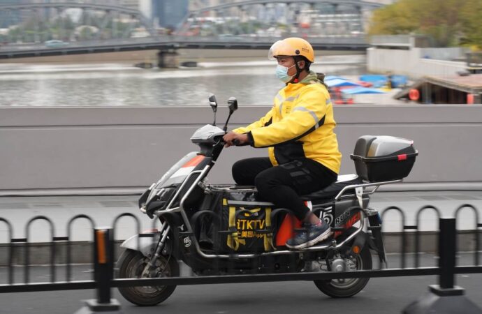 Meituan platformundan kuryelere 12 saatlik zorunlu mola verme stratejisi