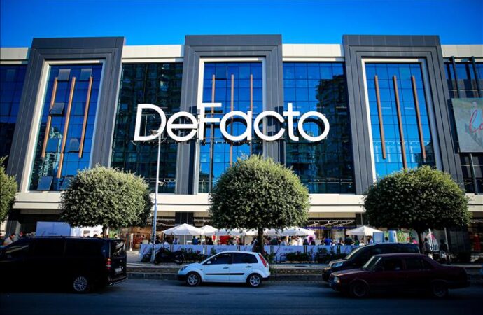DeFacto, Atma Bağışla Projesi ile çocukların eğitimine ve doğaya katkı sağladı
