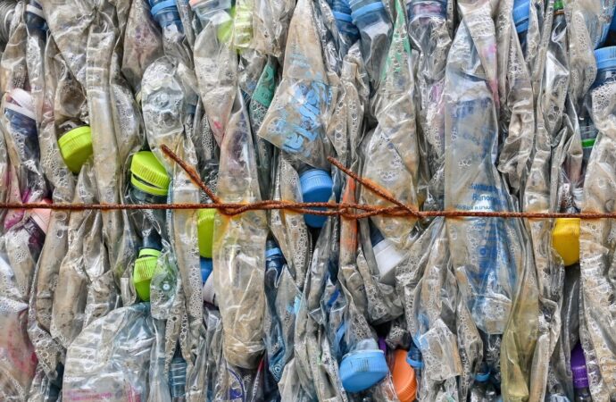 Plastik şişelere ikinci hayat: Enerji depolama aygıtlarına dönüşüyorlar
