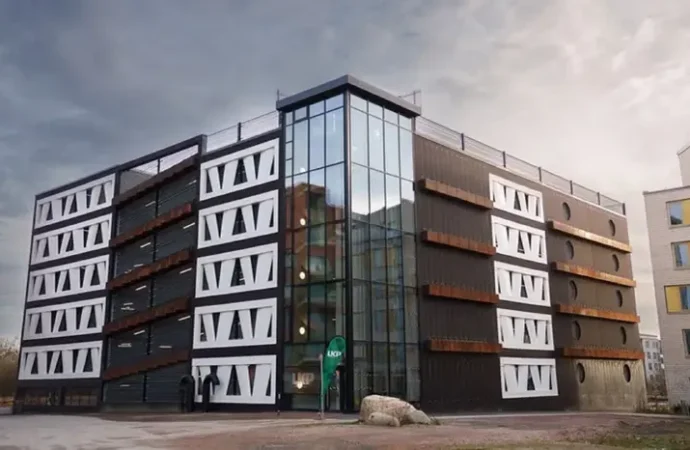 İsveç’ten sürdürülebilir mimaride çarpıcı adım: Türbin kanatlarından otopark