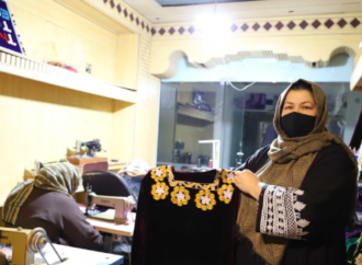 “Durmayacağız”: Afgan kadın girişimciler süregelen hak ihlallerine rağmen ekonomiye katkı sağlamaya devam ediyor