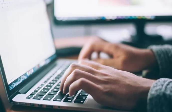 İnternette atılan her tık doğaya iz bırakıyor: Yeni araç dijital kirliliği hesaplıyor