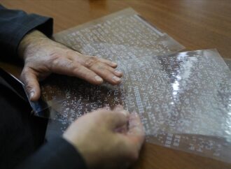 Görme engellilerin hayatı Braille alfabesi ile kolaylaşıyor