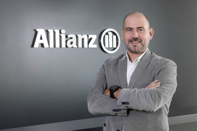 Allianz Türkiye ve Lokman Hekim Sağlık Vakfı iş birliğiyle Yaşar ‘Geleceğin Hekimleri’ için sahnedeydi