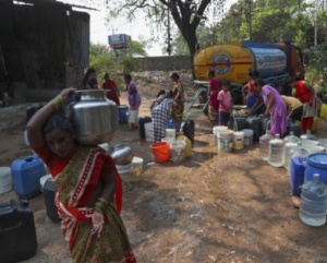 BM: Küresel su krizinin en ağır yükü kadınların omuzlarında