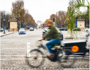 Paris’te büyük dönüşüm: Bisikletler şehri yeniden şekillendiriyor