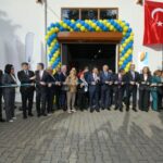 BEEV deprem bölgesinde eğitime güç katıyor     İlk Kıvılcım Hatay’da: Okullara dijital destek, gençlere mesleki atölye