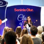 Novartis Türkiye ve Bilim Virüsü iş birliğiyle hayata geçirilen seninle olur programı mezunlarını verdi