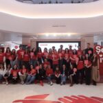 Serenay Sarıkaya, Akbank şehrin iyi hali gönüllüleriyle işaret dili eğitimine katıldı